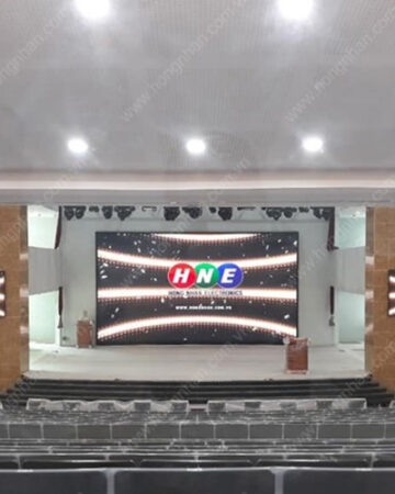 Màn hình LED P5 Hồng Nhân thực hiện tại trường Học Viện Cán Bộ